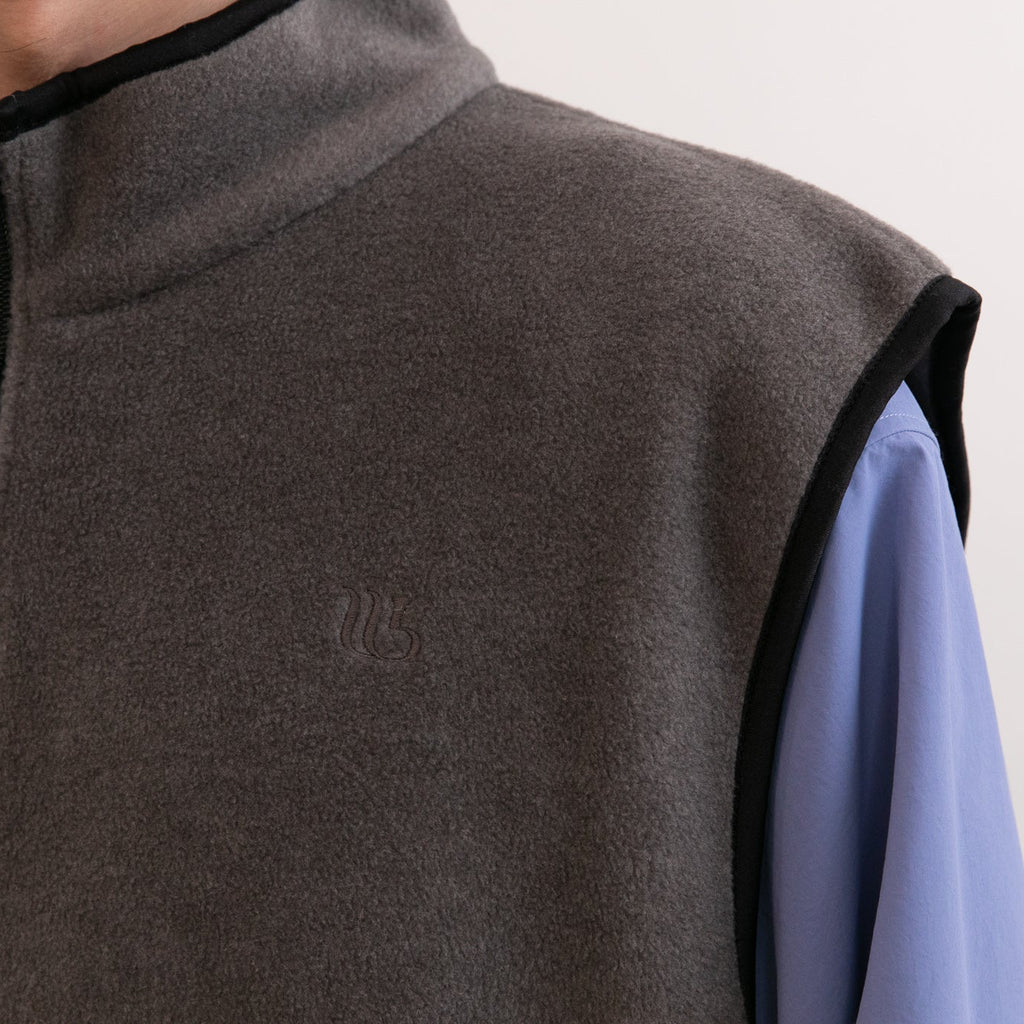 DRAPE  FLECE  VEST