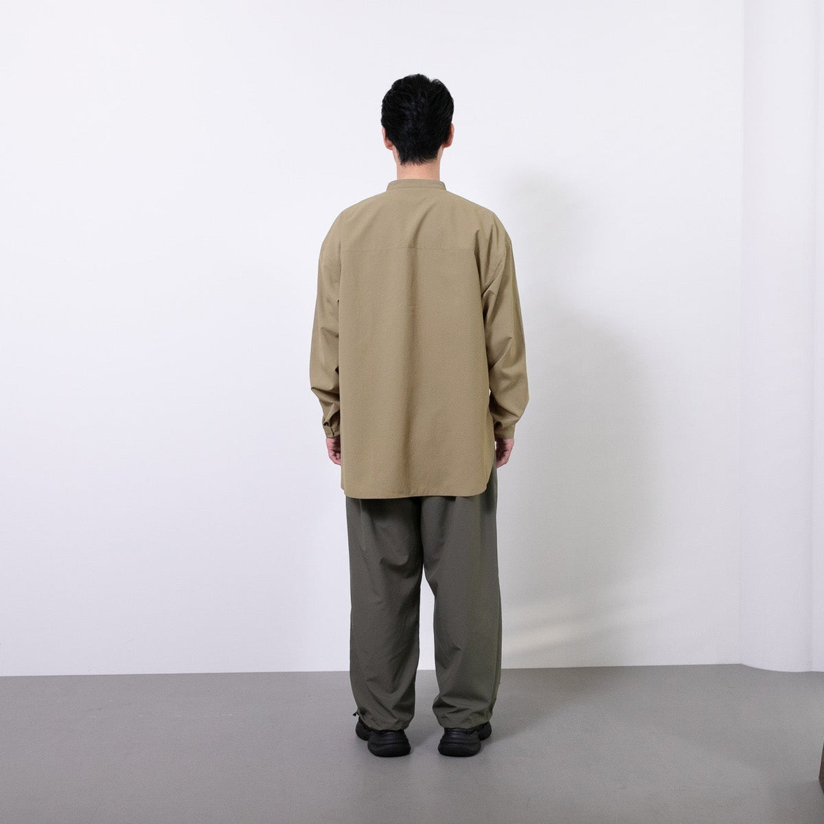 MINIMAL BANDCOLLAR  SHIRT