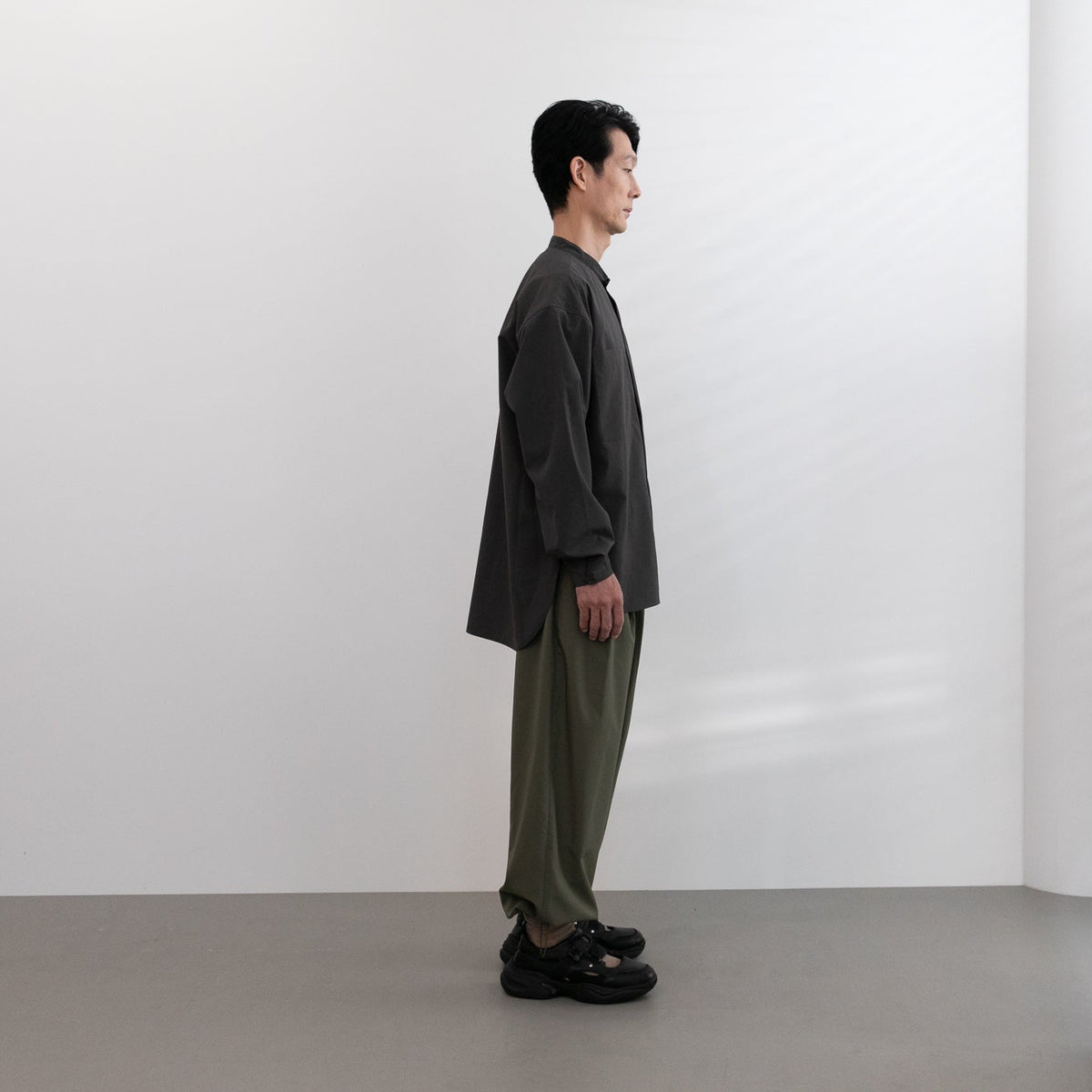 MINIMAL BANDCOLLAR  SHIRT