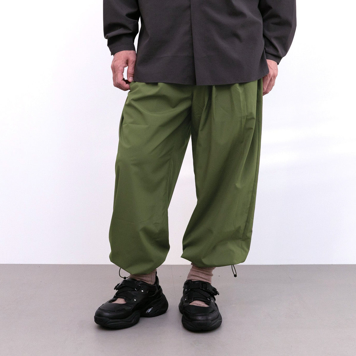【新入荷】MINOTECH® TWO -TUCKED EASY PANTS